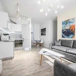 https://luxury-apartment-skanderbag-square.albaniahotels.org