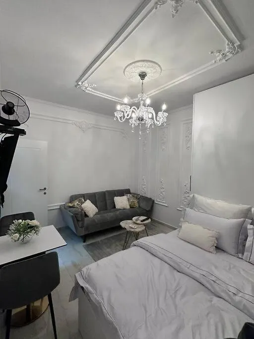The Artist'S Loft Near Center Apartment Tirana